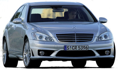 
Prsentation du design extrieur de la Mercedes-Benz Classe S 63 AMG.
 