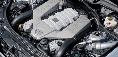 
Prsentation du moteur de la Mercedes-Benz Classe S 63 AMG.
 